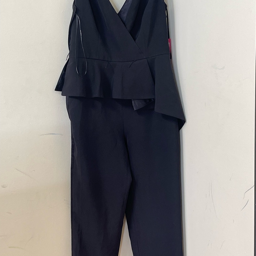 Vince Camuto Jumpsuit - Picture 10 of 10